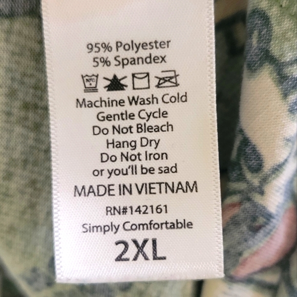 Lularoe Mickey Mouse Randy Top 2XL - Picture 6 of 10